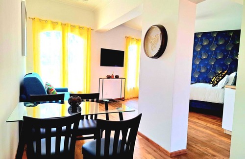 Sainte-Tulle Apartment | Domaine de la Mautanne