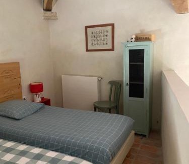 Caromb House | DOMAINE de MAS CARON Gîte 4* au pied du Ventoux en Provence