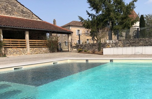 Caylus Bed & Breakfast | Domaine de Monplaisir, a prestigious place