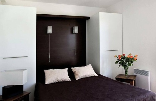 Montreal Apartment | Domaine de Saint Orens - 2 room apartment for 2 people