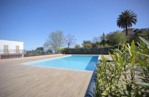 Fabron Apartment | DOMAINE DES ROSES 3 AP4400 By Riviera Holiday Home