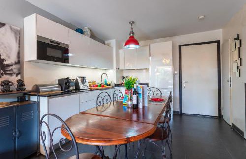 Fabron Apartment | DOMAINE DES ROSES 3 AP4400 By Riviera Holiday Home
