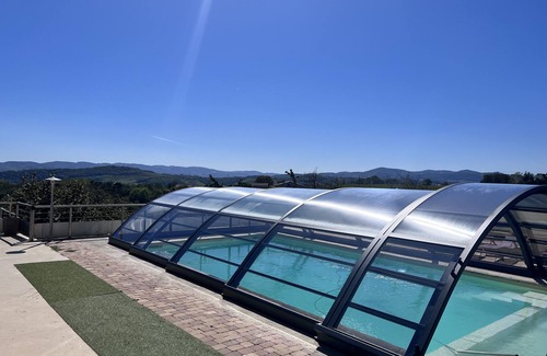Beaujolais Pierres Dorees Cottage | Domaine des Vignes d'Hôtes Group accommodation, family and events