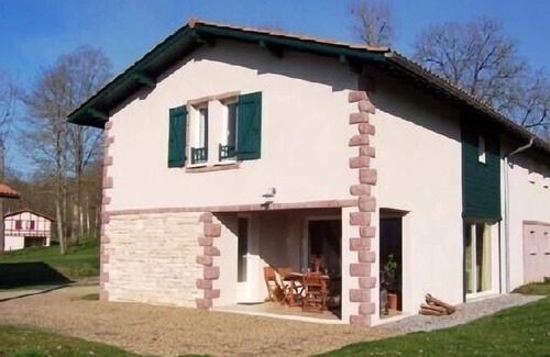 Saint-Jean-le-Vieux House | Domaine du Lac d'Harrieta your holiday in Basque Country: 2 to 56