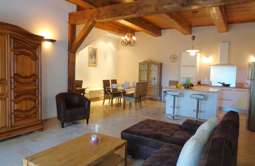 Cavaillon Apartment | Domaine Les Rivales en Provence - 5 bedrooms - sleeps 10