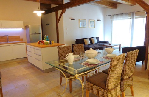 Cavaillon Apartment | Domaine Les Rivales en Provence - 5 bedrooms - sleeps 10