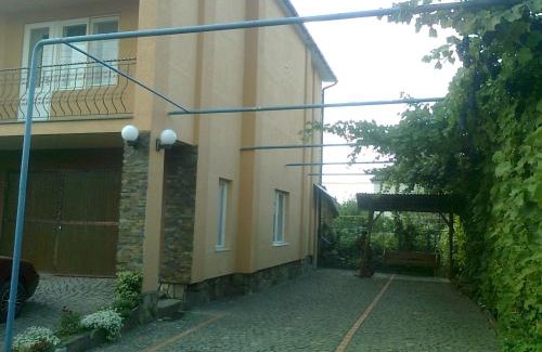 Mukachevo Hotel | Domashnya Saduba