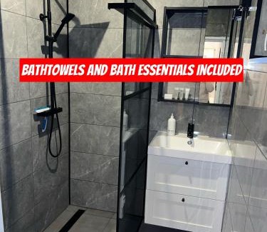 Watervogelbuurt Apartment | DomCity Apt Near Amsterdam Bikes Included One mile to City Centre