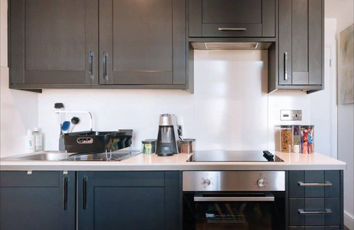 Brighton City Centre Apartment | -dome View- Beautiful Studio in Central Brighton
