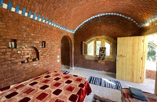 Al-Wahat al-Bahariyah Bed & Breakfast | Domed Bedouin Chalet