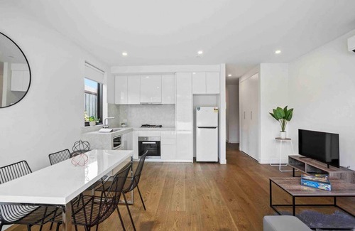 Caulfield North Apartment | Domi Rentals - The Balaclava Apartment