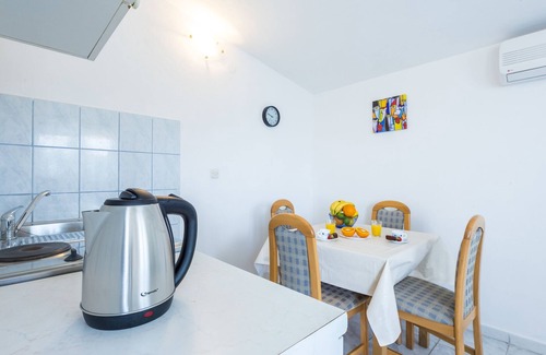 Kuciste Apartment | Dominika´s Apartment with magnificent view to Korčula Old town
