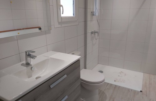 Domino House | DOMINO, renovated 4-bedroom house, 150 m from the small beach.