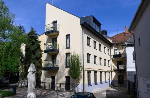 Eger Apartment | Domino Suite Eger