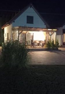 Stegna House | Domki u Eweli CAŁOROCZNE ogrzewane kominkiem