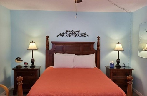 Bonita Springs Condo | Don's Bonita Beach & Tennis Club 1 Bedroom Condo by Redawning