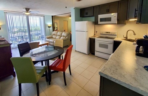 Bonita Springs Condo | Don's Bonita Beach & Tennis Club 1 Bedroom Condo by Redawning