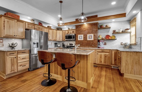 Front Park Apartment | Don't look.you'll fall in love!