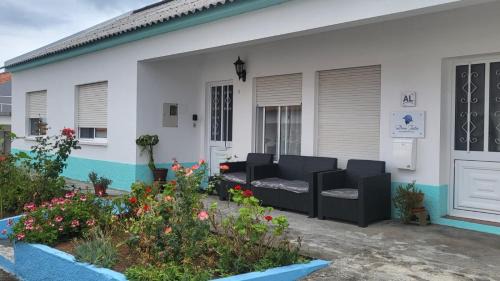 Santa Cruz das Flores House | Dona Julia