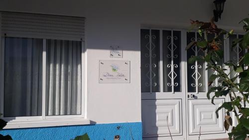 Santa Cruz das Flores House | Dona Julia