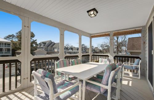 Caine Woods House | Donarum House 206