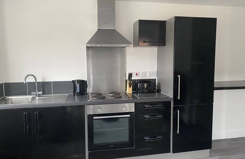 Thurnscoe House | Doncaster Furnished House for Short Lets