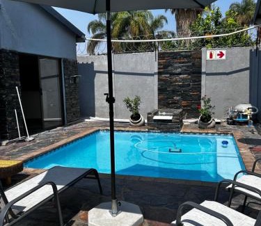 Rustenburg House | DonDave Guesthouse