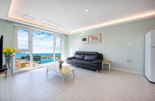 Donghae House | Donghae Goldenview Pension