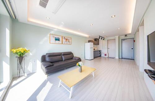 Donghae House | Donghae Goldenview Pension