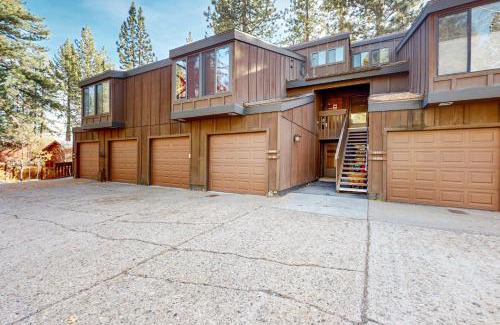 Truckee Apartment | Donner Lake Retreat