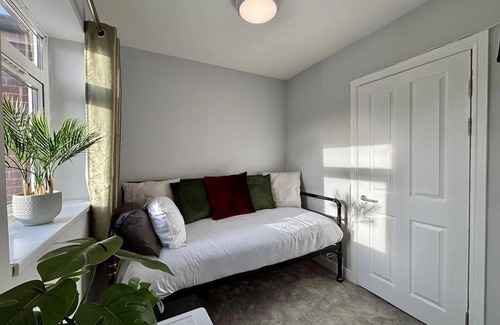 Donnington Apartment | Donnington Apartments - Studio 3