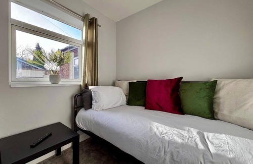 Donnington Apartment | Donnington Apartments - Studio 3