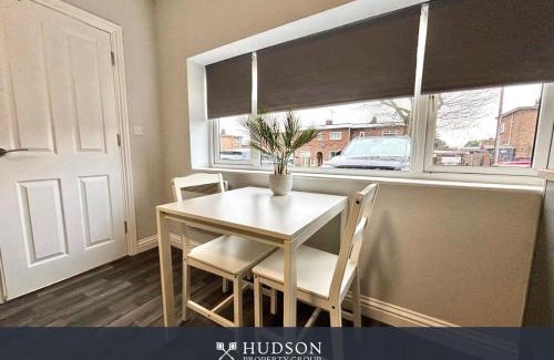 Donnington Apartment | Donnington Apartments - Studio 2