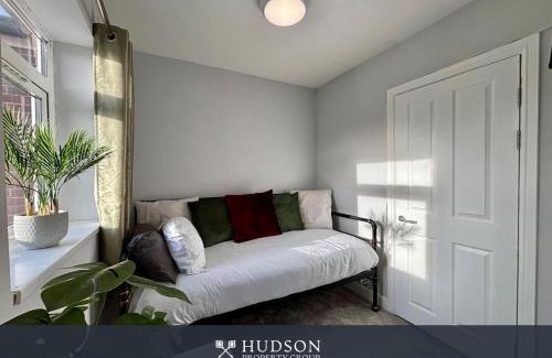 Donnington Apartment | Donnington Apartments - Studio 3
