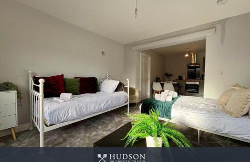 Donnington Apartment | Donnington Apartments - Studio 4