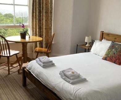 Truro House | Donnington Guesthouse