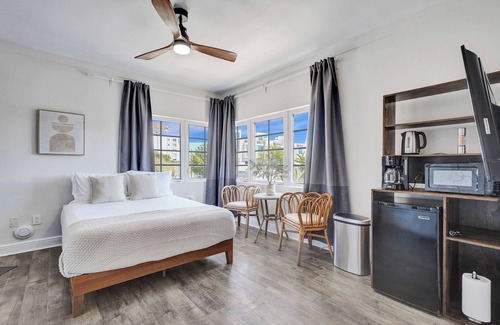 North Beach Hotel | Donovan by Nomada
