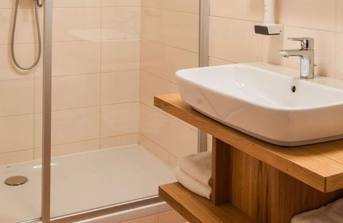 Sankt Georgen im Attergau House | Doppelzimmer 2 - Attergauhof Hotel Familie Söllinger