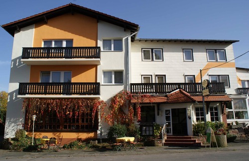 Bullau Cottage | Doppelzimmer 5 - Gasthaus Pension Schumbert