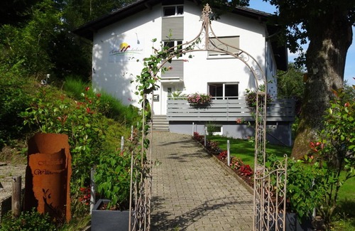 Gernsbach Apartment | Doppelzimmer Deluxe mit Badewanne und WC
