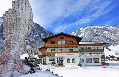 Fusch an der Grossglocknerstrasse House | Doppelzimmer Kat. B - Wasserfall, Hotel