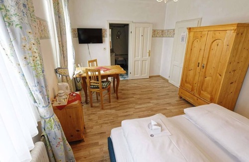 Illmitz Bed & Breakfast | Doppelzimmer mit Dusche, WC - Weinidylle Opitz