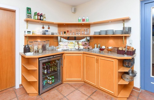 Esens Cottage | Doppelzimmer Nichtraucher Kategorie I - Doppelzimmer in der Hotel-pension Störtebeker