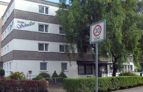 Bad Saeckingen Apartment | Doppelzimmer Typ A mit Dusche, WC, Telefon, TV