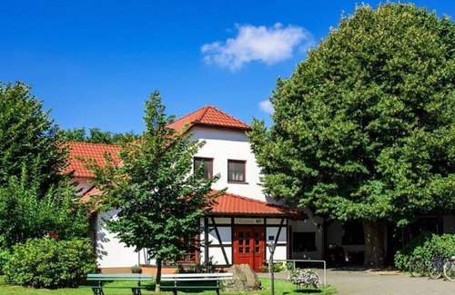 Treppendorf House | Doppelzimmer, WC und Dusche - Hotel-restaurant Lindengarten