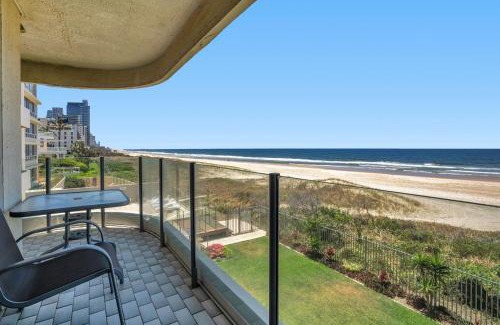 Surfers Paradise Apartment | Dorchester On The Beach