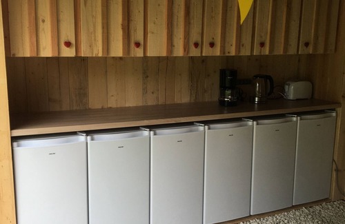 Bouzic RV Rental | Dordogne Glamping - Emperor tent PV2