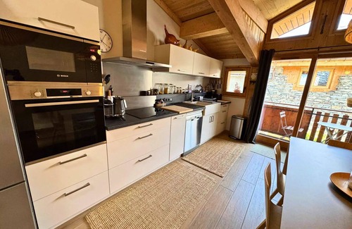 Saint-Marcel Ski Chalet | Dorfhaus renoviert auf 3 Ebenen 4 Zimmer für 6 Personen in St Marcel