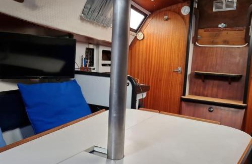 Parque das Nacoes Boat Rental | Dormir num veleiro em Lisboa