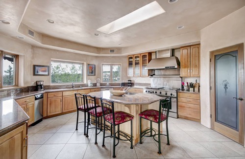 Santa Fe House | Dorthia Garden Retreat & Views | Stunning 360 View
